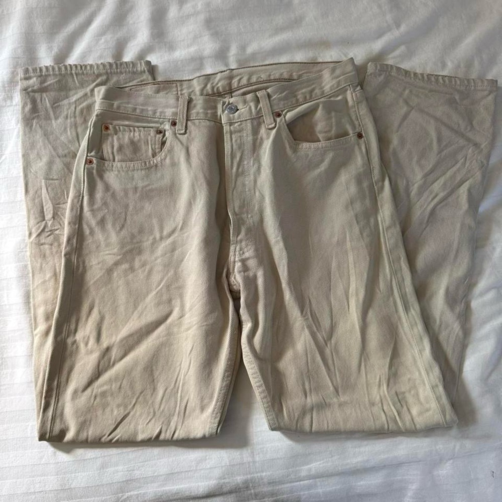 Levi's Cream Straight Leg Jeans